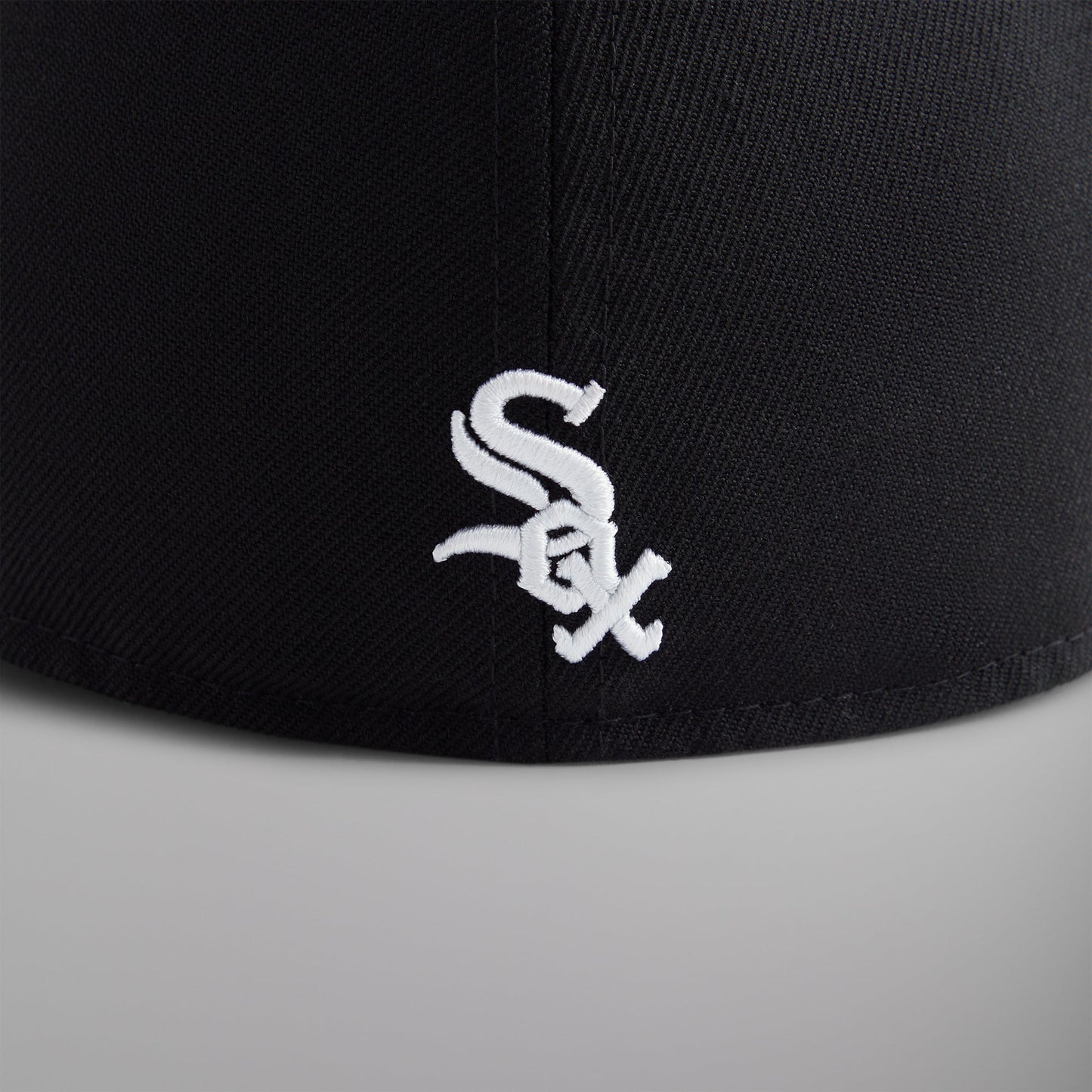 Kith for New Era Serif White Sox Cap - Black