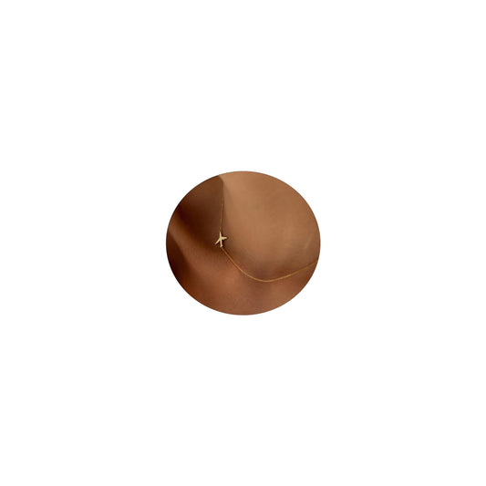 Kyerlyn Gold Necklace for Women, Dainty Airplane Sideways Necklace 14K Gold Plated Trendy for Girls Adjustable Chain Simple Cute Choker Everyday Jewelry Gifts