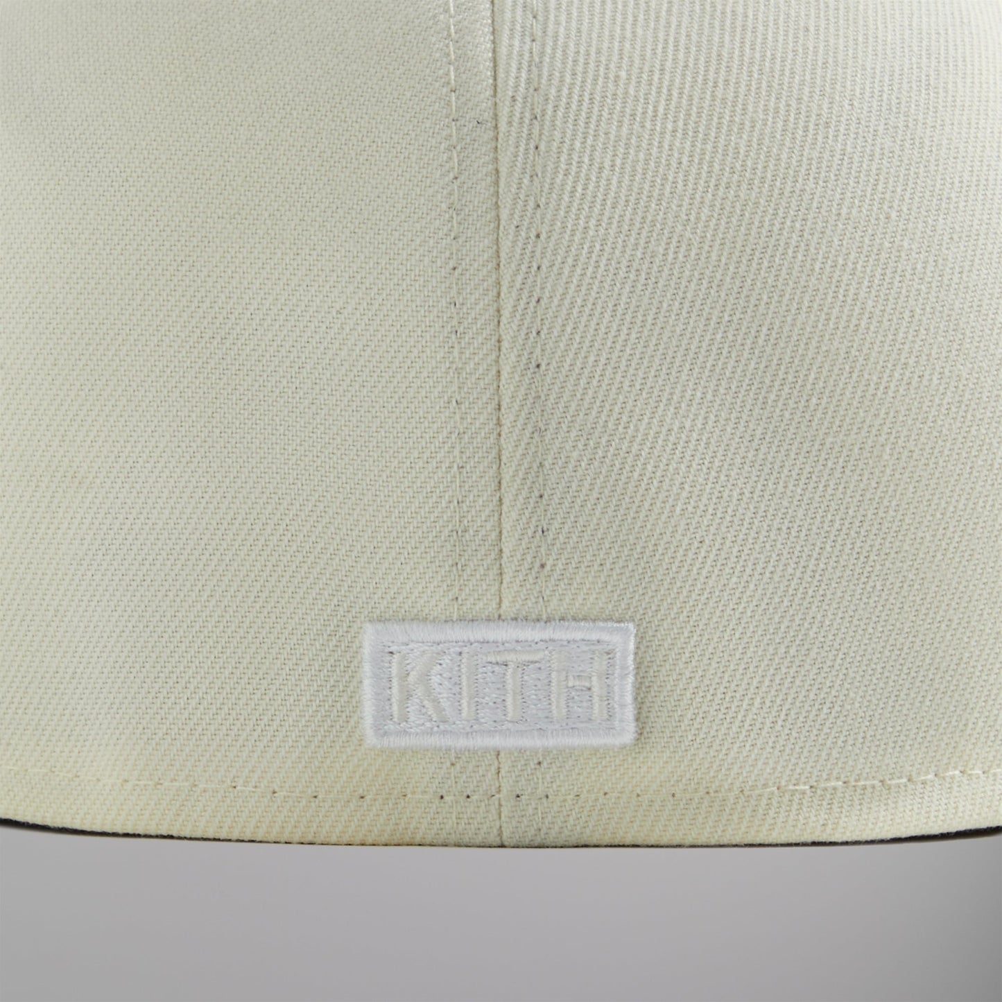 Kith & New Era for the New York Knicks 59FIFTY Low Profile Fitted - Silk