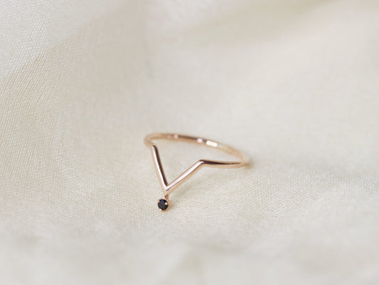 Black Spinel Chevron Ring